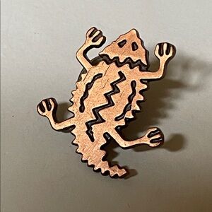 Copper Horn Toad Lizard Reptile Pin